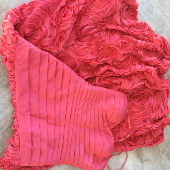 Strapless Izzy Prom Dress - Picture 3 of 4